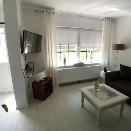 Huus An't Doerpsdiek * Krummhörn