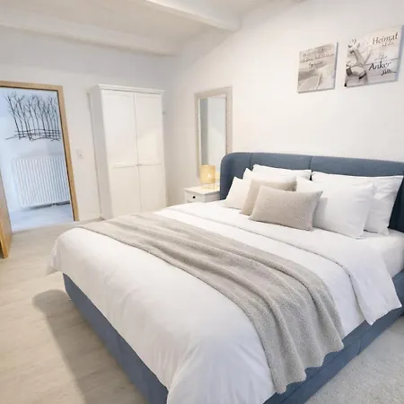 Huus An't Doerpsdiek Holiday home *