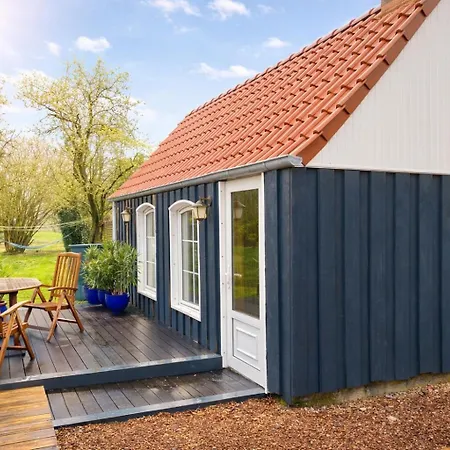 Huus An`t Dörpsdiek Semesterbostad *