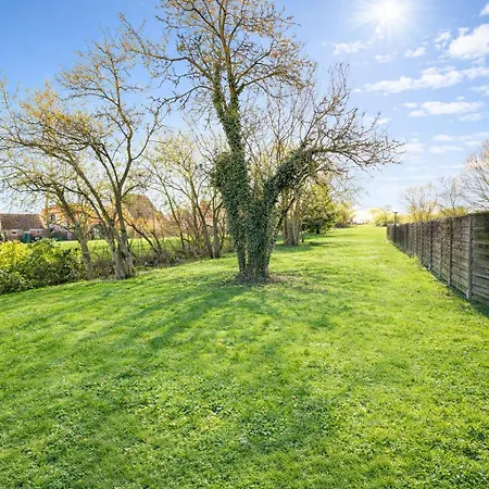 Huus An`t Dörpsdiek Semesterbostad